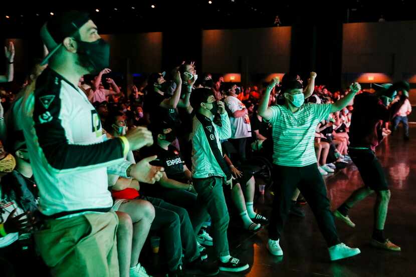 Fans react after Chicago OpTic win a game against Dallas Empire during the Call of Duty...