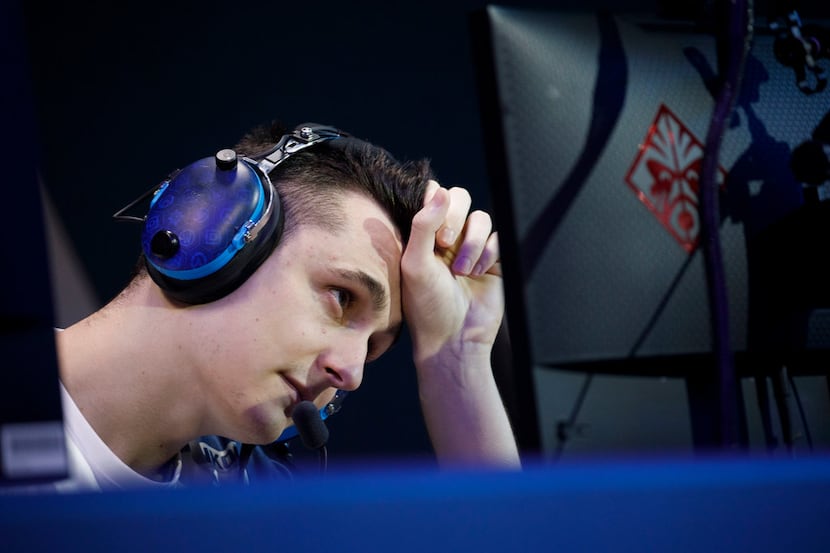 uNKOE was forced to wait out an hour-long delay as a in-game bug caused headaches for the...