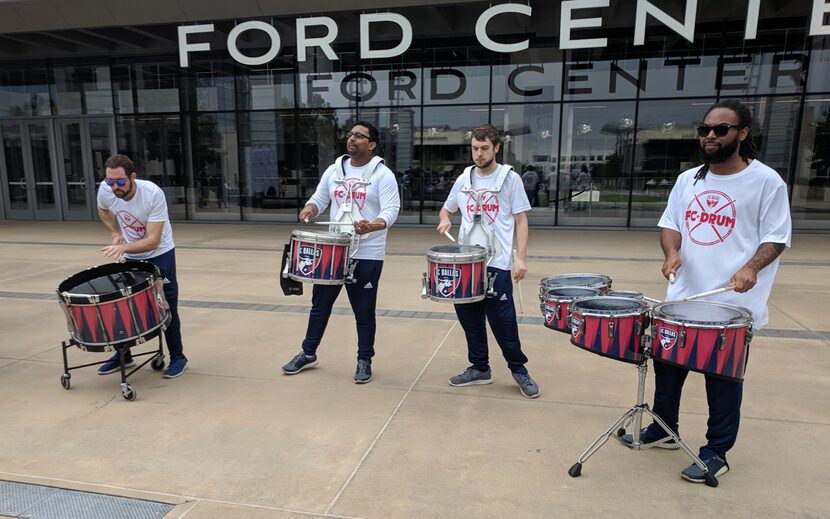 The FC Dallas drum line provides entertainment. (5-1-18)