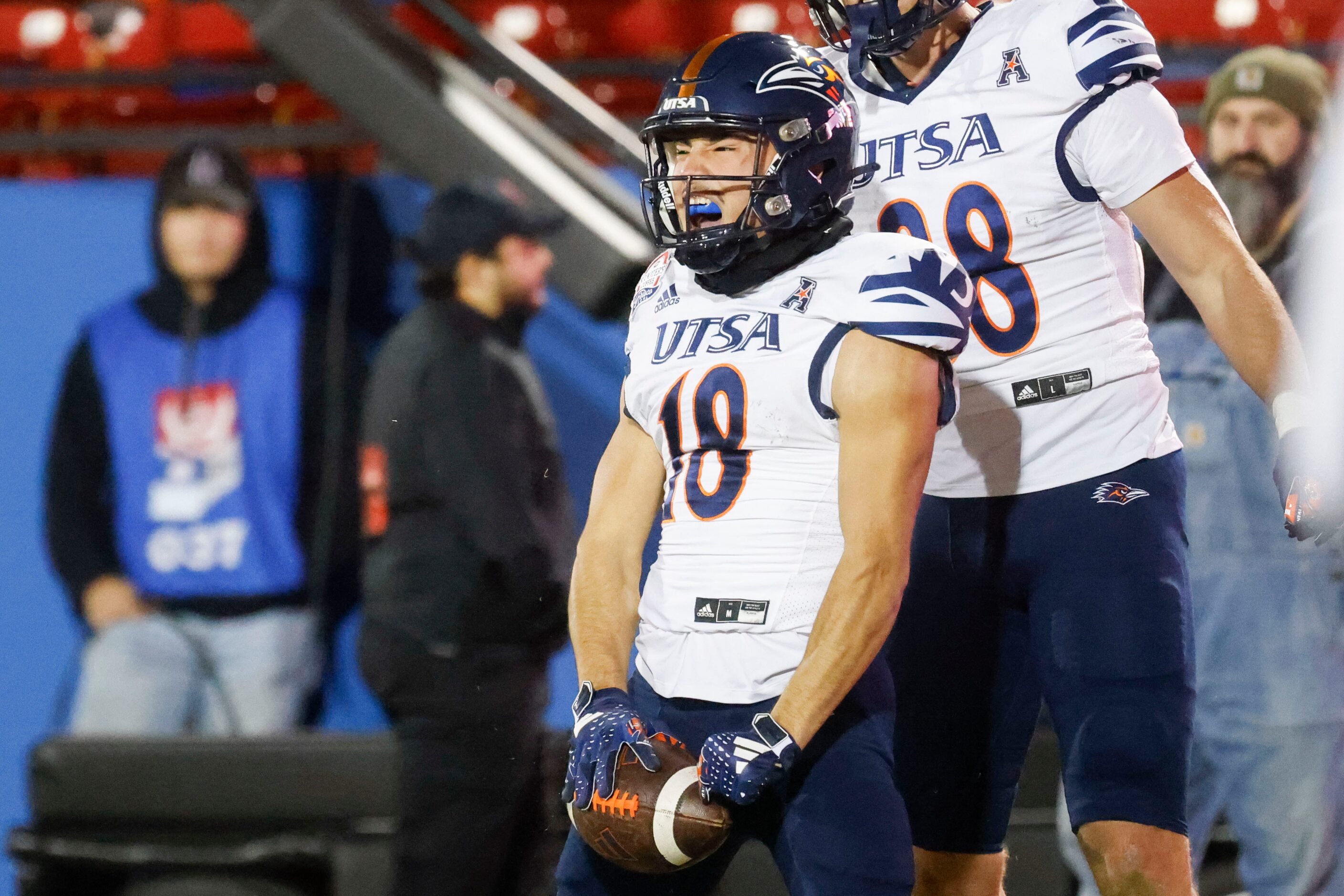 UTSA wide receiver David Amador celebrates a touchdown during the second half of Frisco Bowl...