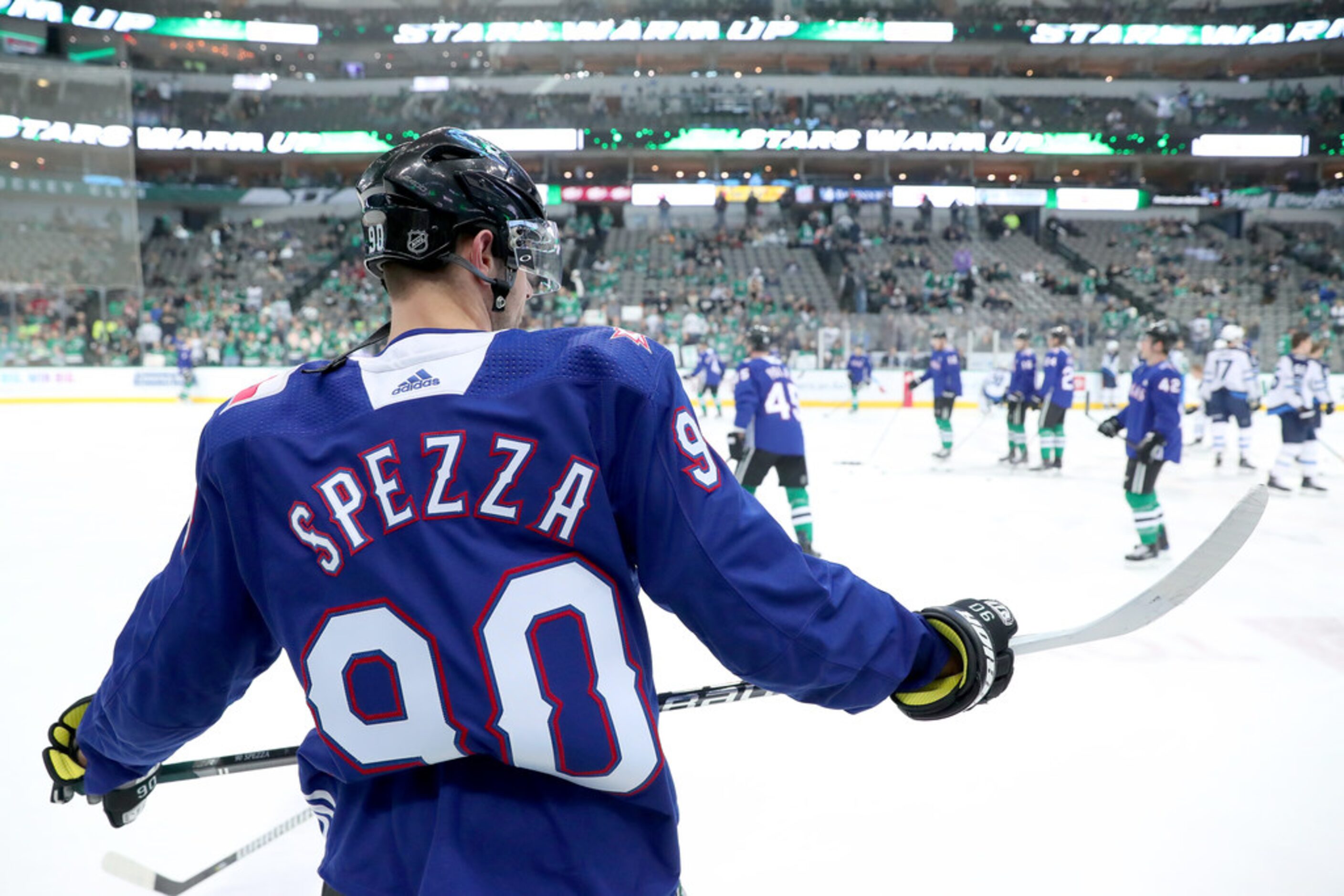 DALLAS, TEXAS - JANUARY 19: Jason Spezza #90 of the Dallas Stars prepares to take on the...