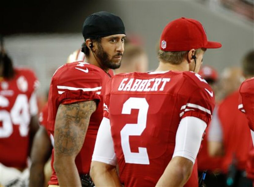 El quarterback Colin Kaepernick, de los 49ers de San Francisco quiere igualdad racial en su...