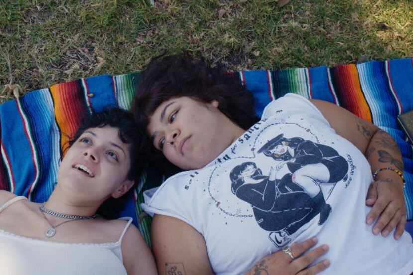 El documental "Mija" sigue a dos mexicanas hijas de padres indocumentados. Una de ellas es...