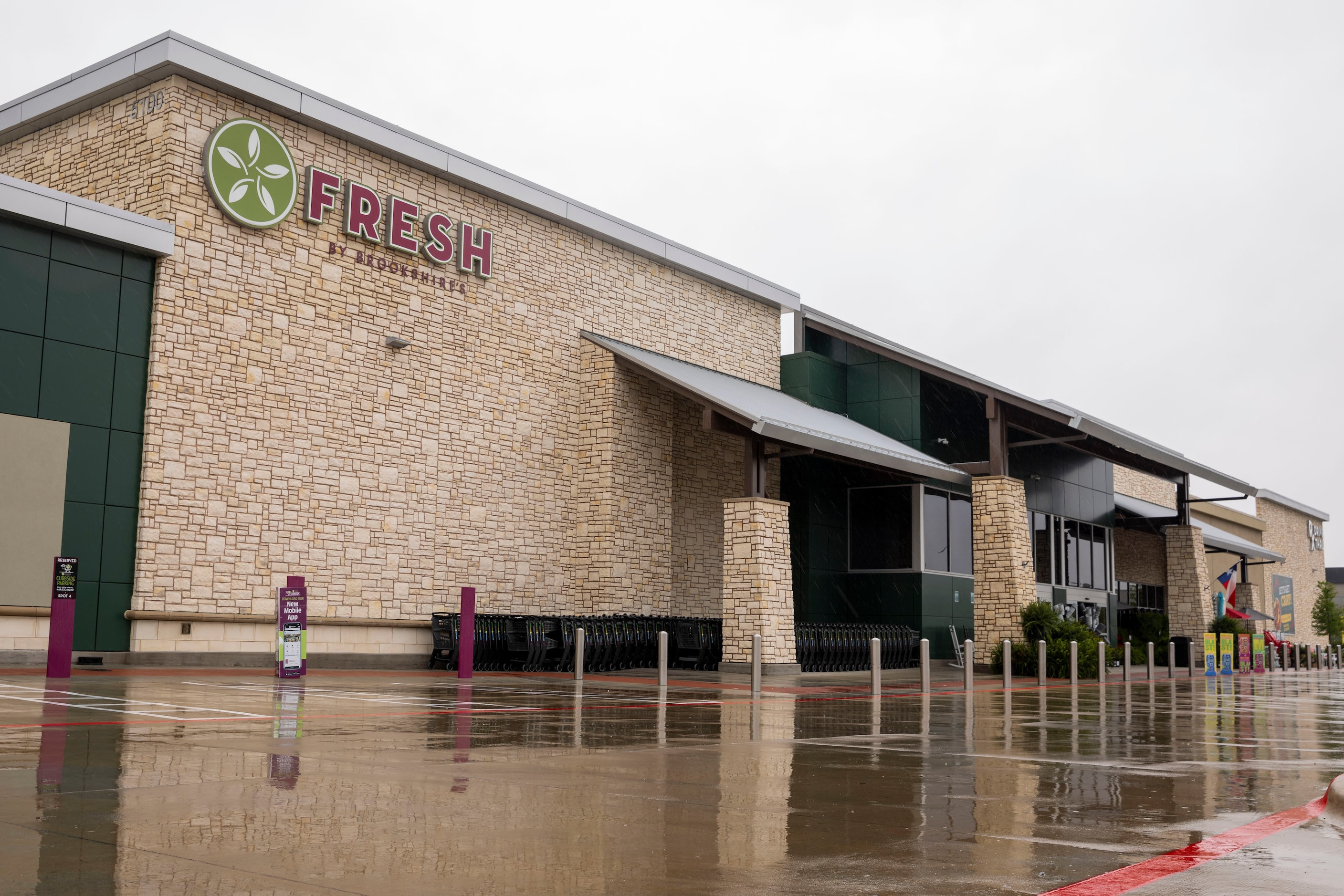 The exterior of Brookshire’s upscale Fresh store in Fate at 5100 E. Interstate 30 on the...