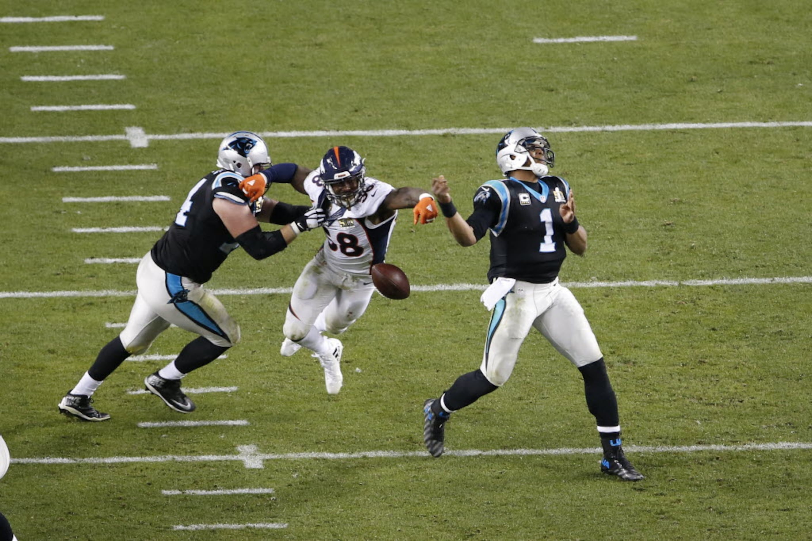 Broncos defense rules in Super Bowl 50 with seven sacks to stop Cam Newton  and Panthers - Los Angeles Times