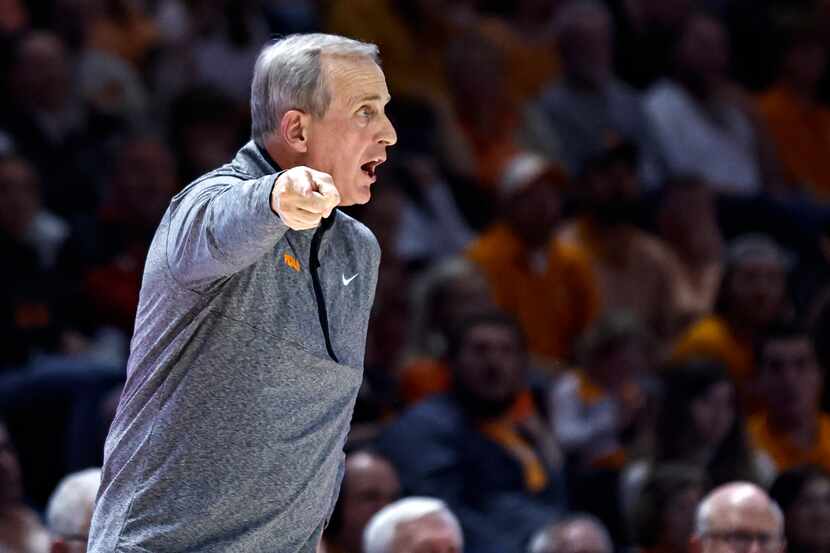 Tennessee coach Rick Barnes yells to players during the second half of the team's NCAA...