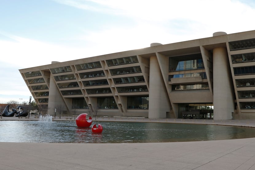Dallas City Hall is looking for a new boss, as city manager A.C. Gonzalez will leave the...