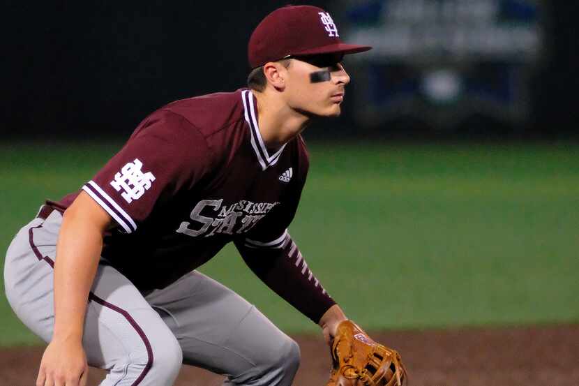 Mississippi State third baseman Justin Foscue (17) waits for the pitch during an NCAA...