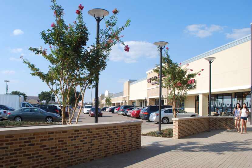  Owners of Carrollton Town Center have purchased land across the street for an expansion....