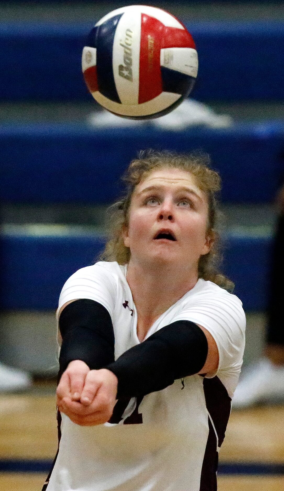 Wylie High School libero Niki Perry (11) makes a pass during game one as Sachse High School...