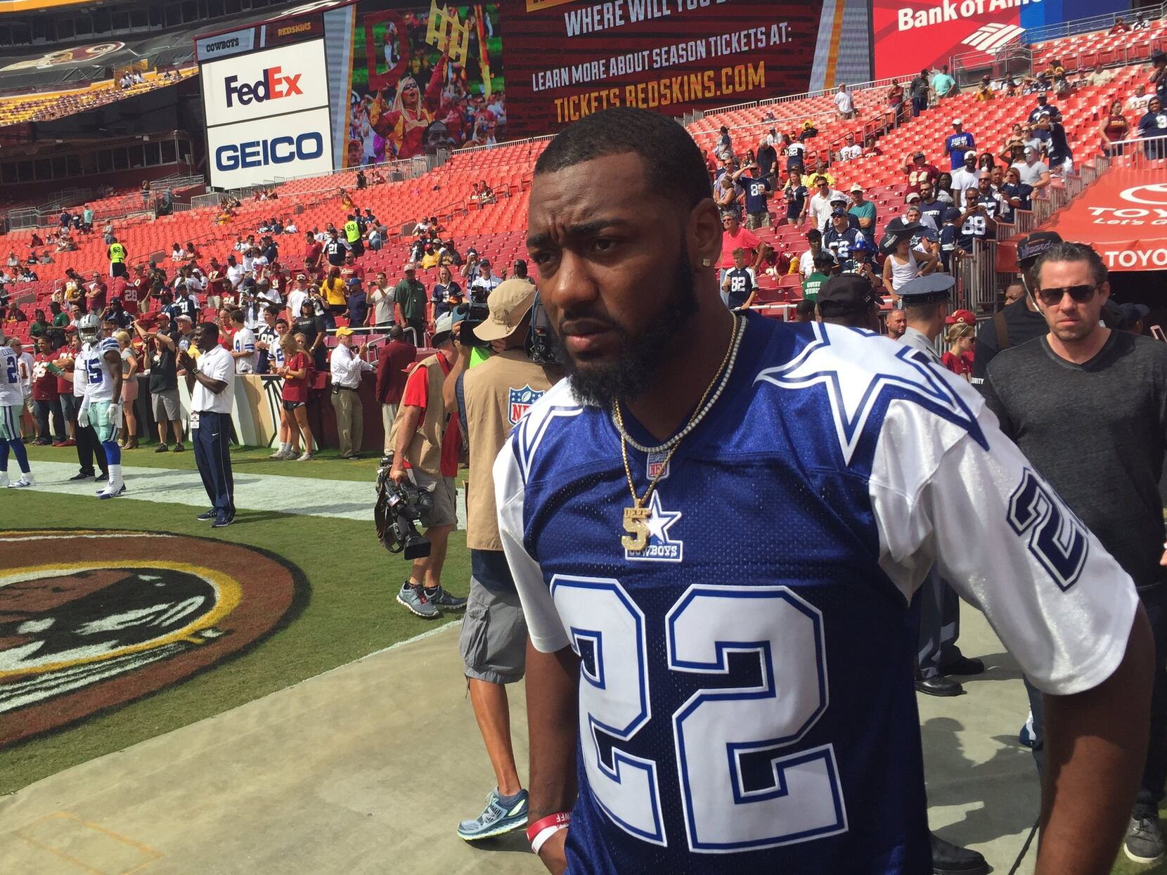 Dallas Cowboys on X: #DallasCowboys fan @JohnWall repping that throwback  @EmmittSmith22 today for #DALvsWAS  / X