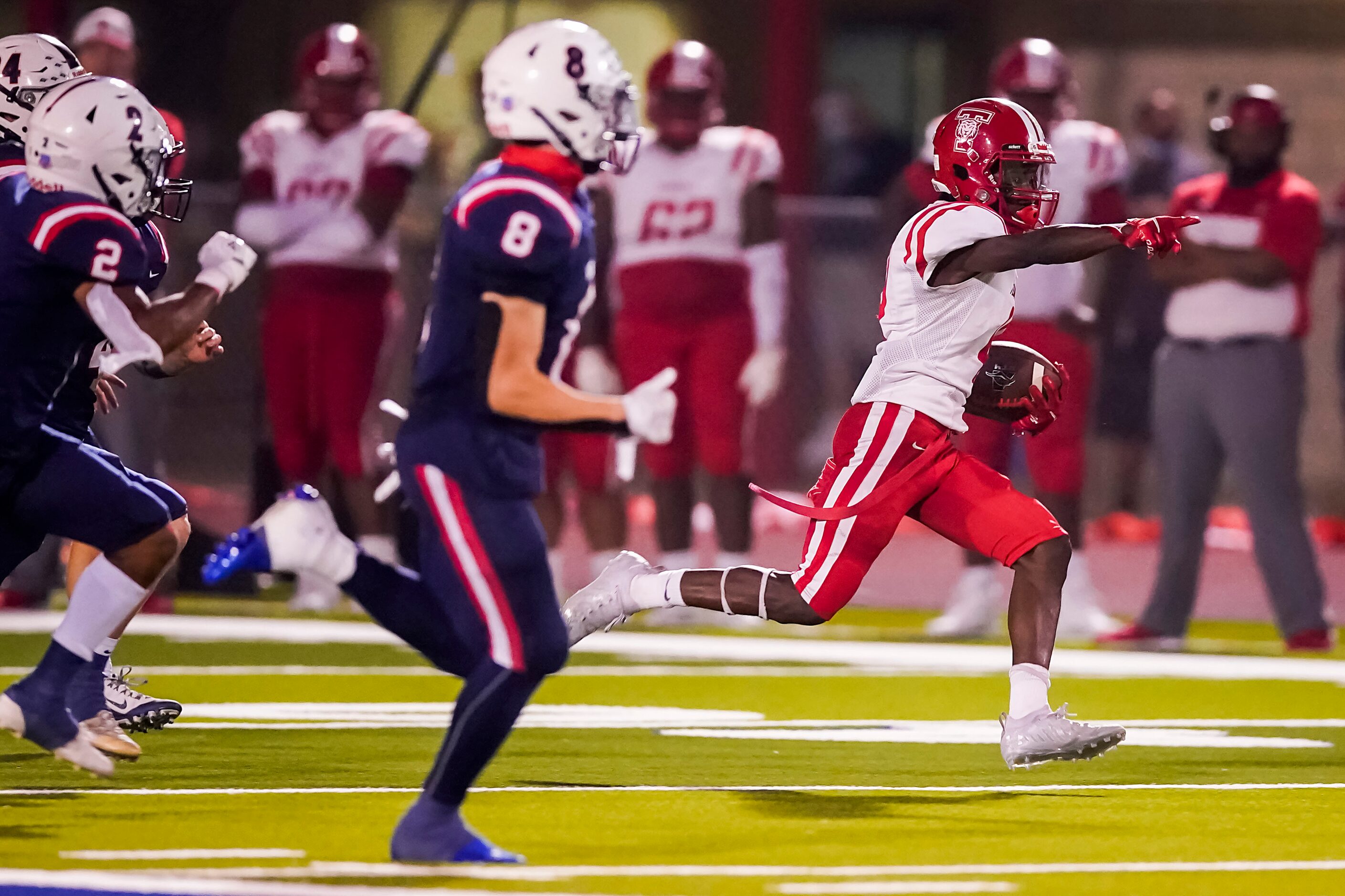 Terrell’s Terry Jackson looks for a blocker on a kick return during the second half of a...