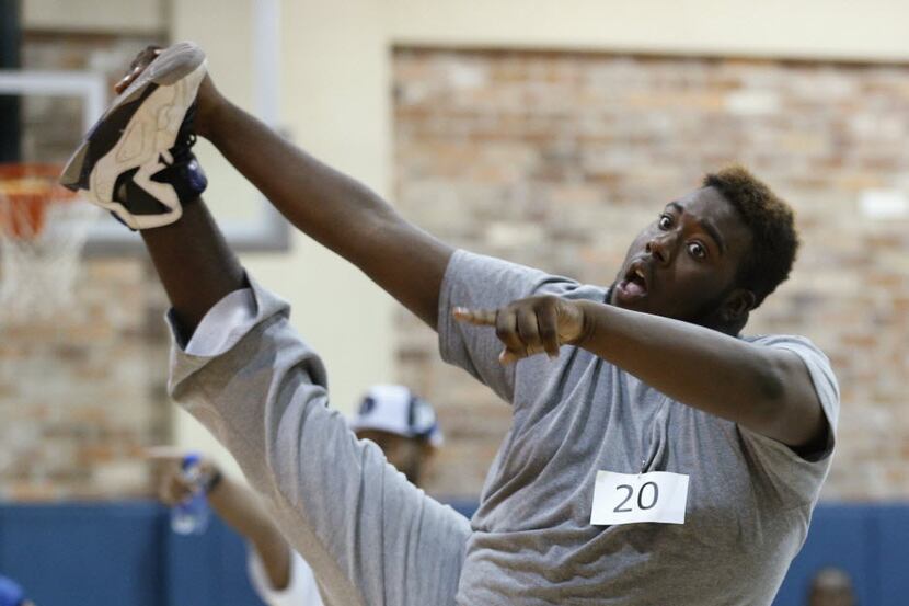 Chris Anderson dances during the Mavs Maniaacs tryout at American Airlines Center in Dallas,...