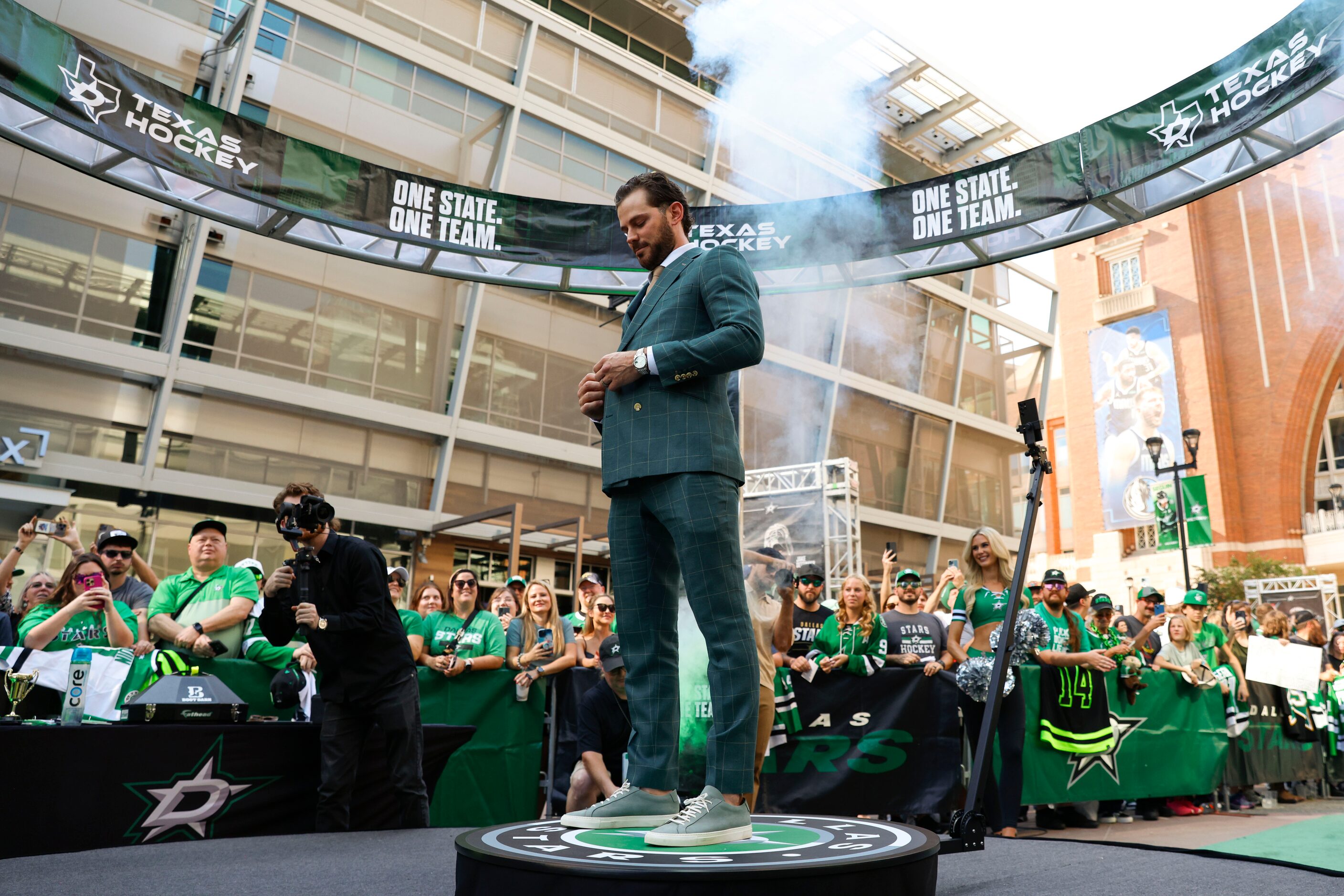 Dallas Stars center Tyler Seguin poses for the 360 camera during Dallas Stars' home opener...