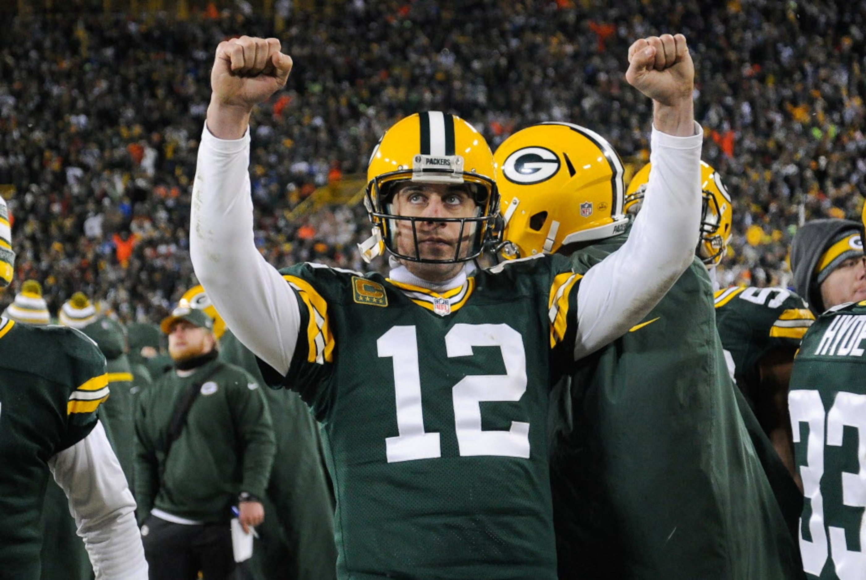 Aaron Rodgers Wants Packers To Re-Sign Clay Matthews?