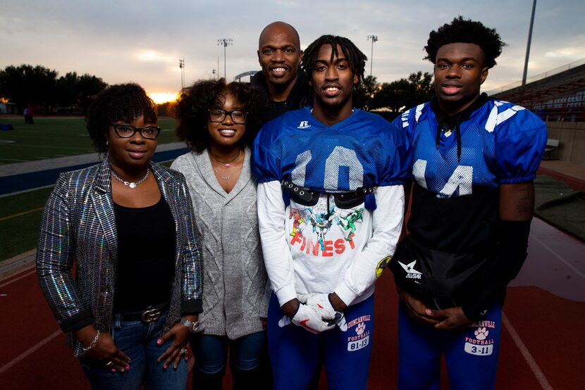 Ketra Beason, left, Rayshauna Beason, Archie Beason, Marquez Beason, and Zariah Beason,...