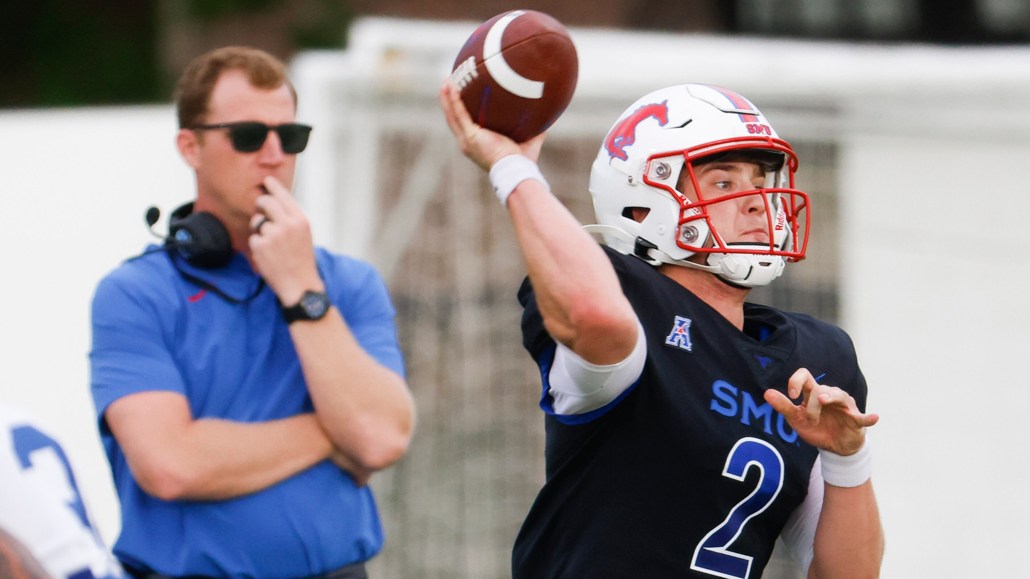 Texas freshman QB Shane Buechele impresses during spring game