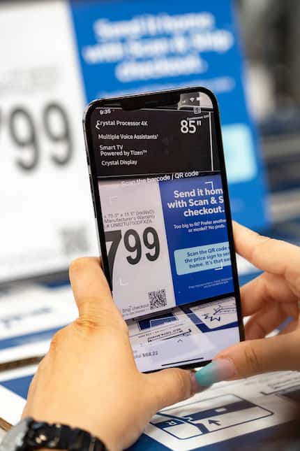 Customers complete the purchase using the Sam's Scan & Go app on their phones.
