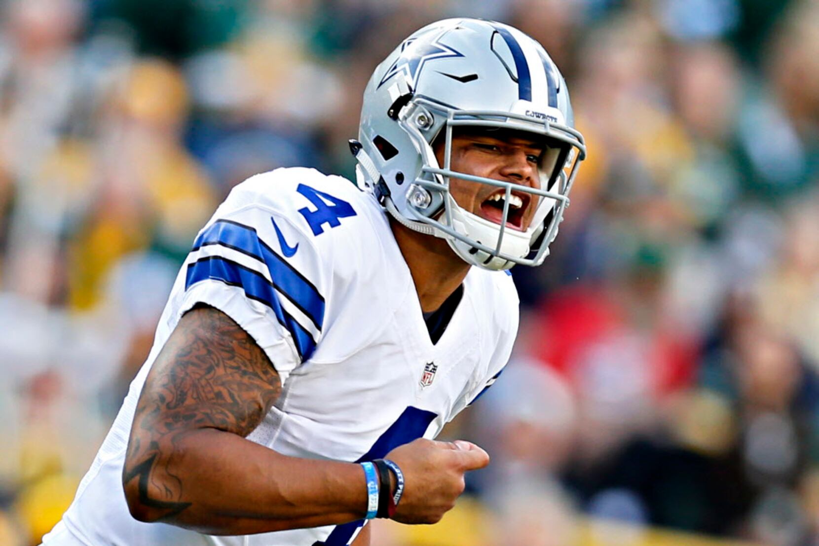 Dak Prescott's Girlfriend Loved His Monday Night Football Performance - The  Spun: What's Trending In The Sports World Today