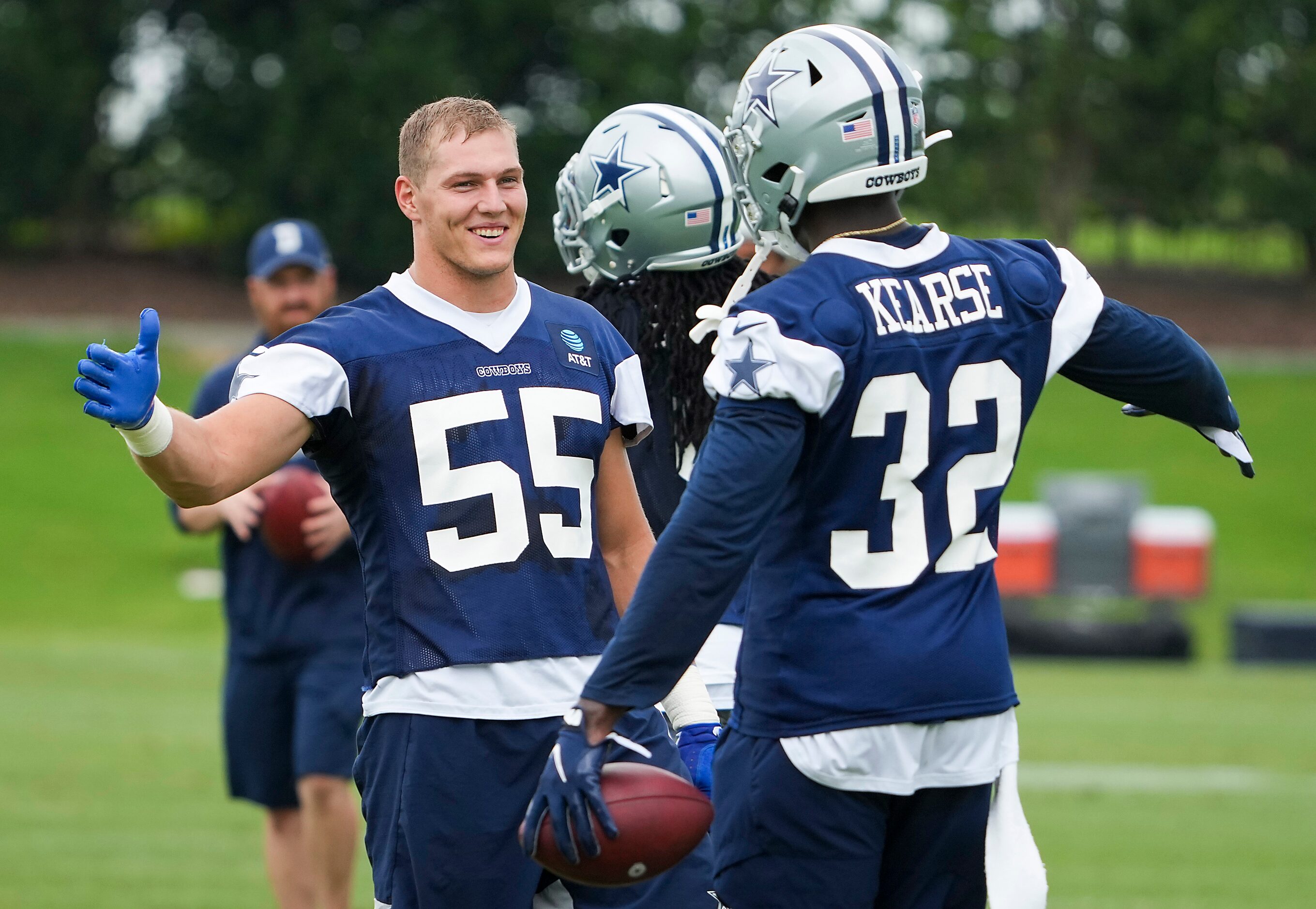 Dallas Cowboys linebacker Leighton Vander Esch (55) celebrates a turnover with safety Jayron...