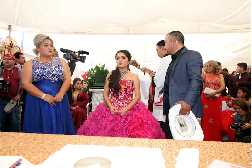 Luego de dos años de hacerse popular en redes, la chica de San Luis Potosí graba videoclip...