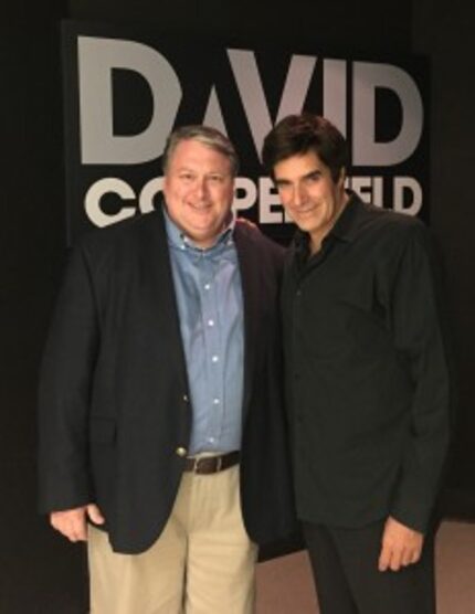  Wylie Mayor Eric Hogue and renowned illusionist David Copperfield. (SOURCE: CITY OF WYLIE)