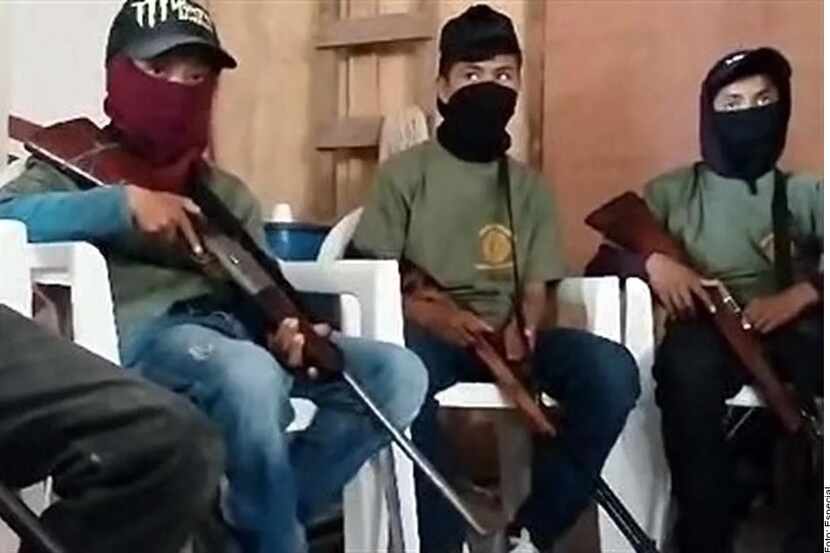 Una policía comunitaria en Guerrero, en México, recluta y arma a 20 menores de edad luego de...