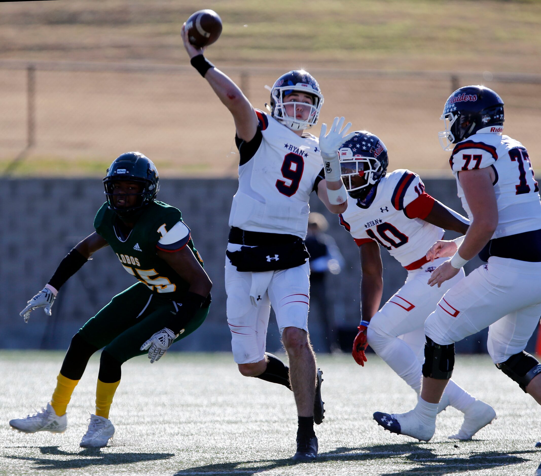 Denton Ryan QB Seth Hennigan (9) throws a pass under pressure during the first half of a...