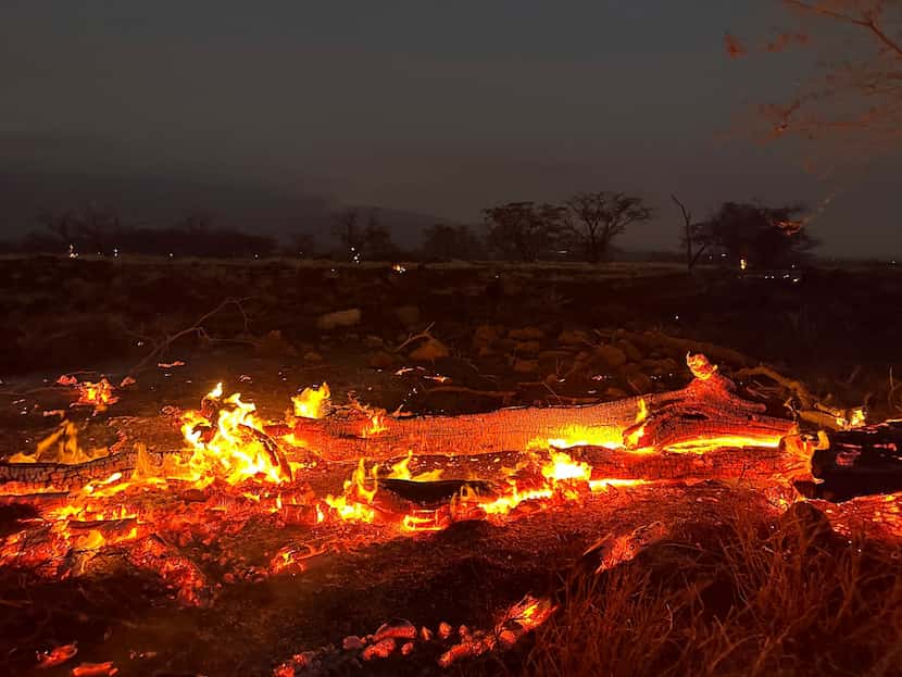 Fuego destruye Kihei, Hawaii la noche del 9 de agosto.