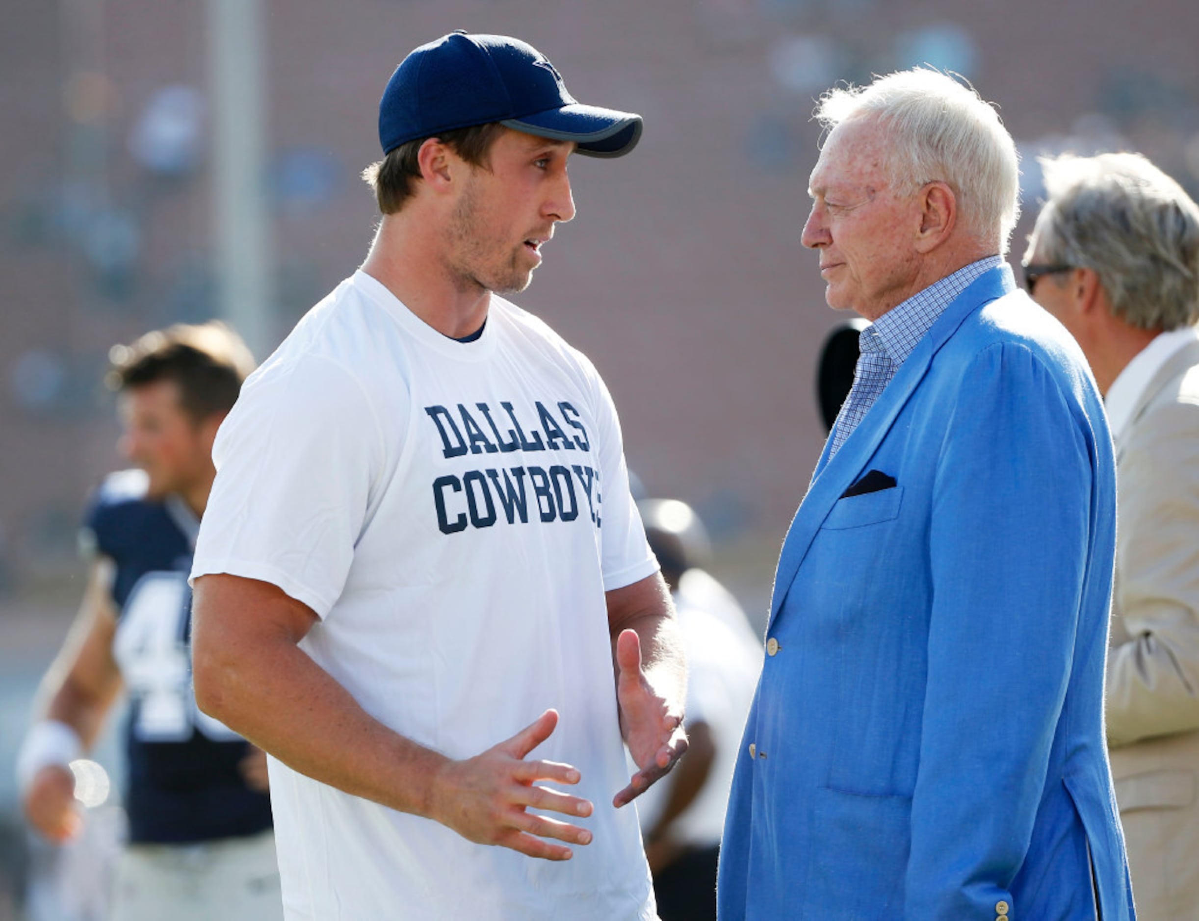 Report: Former Dallas Cowboys LB Sean Lee interviewed with CBS for