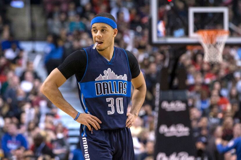 Dallas Mavericks guard Seth Curry (30) reacts during his team's 78-100 loss to the Toronto...