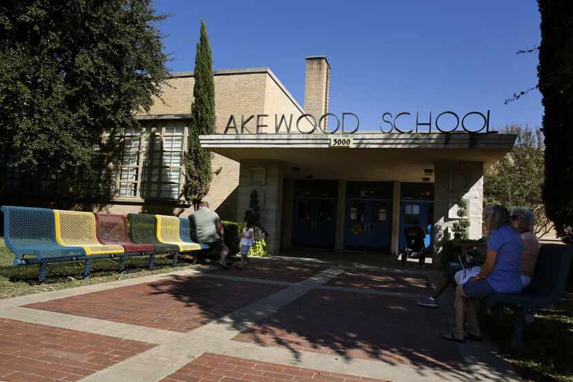 The main entryway to Lakewood Elementary School in Dallas will get modifications if the DISD...