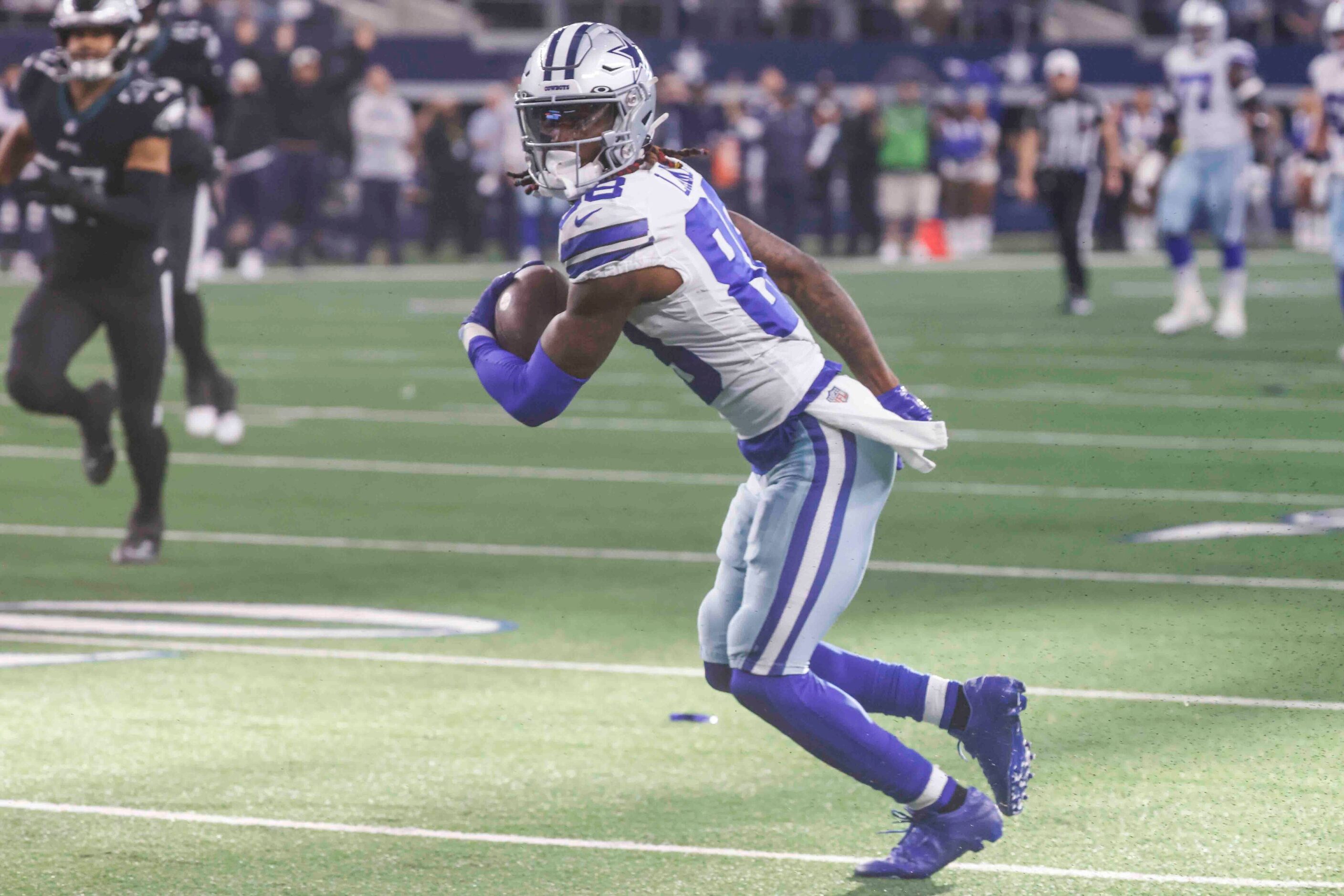 Dallas Cowboys wide receiver CeeDee Lamb (88) looks as he completes a touchdown against...