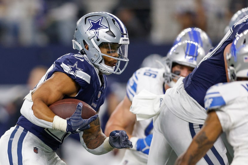 Dallas Cowboys running back Tony Pollard (20) runs the ball during the second half of an NFL...