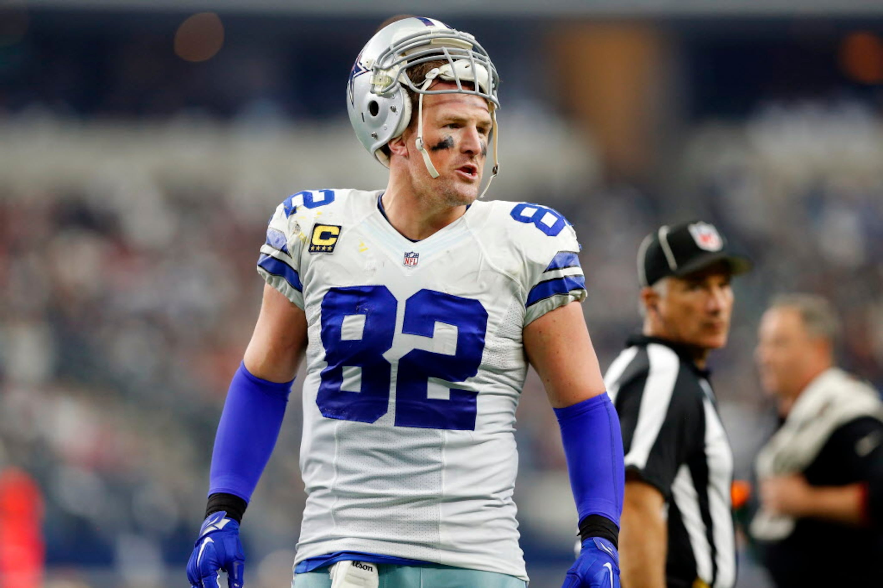 Dallas Cowboys tight end Jason Witten (82) walks the sidelines during an  organized team activity at its NFL football training facility in Frisco,  Texas, Wednesday, May 29, 2019. (AP Photo/Ron Jenkins Stock