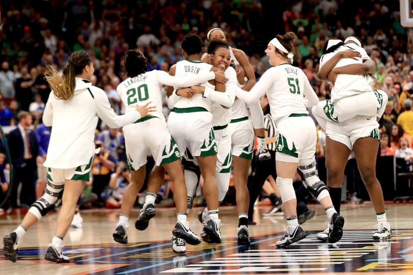 TAMPA, FLORIDA - APRIL 07:  The Baylor Lady Bears celebrate their 82-81 win over the Notre...