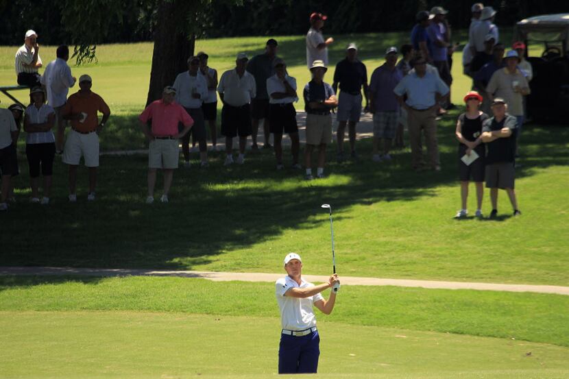 Jordan Spieth makes his approach to number 8 at the USGA U.S. Open Sectional Qualifying...