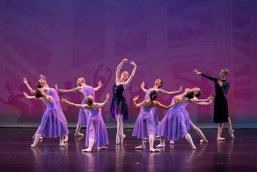 Katie Cooper's A Ballet Christmas Carol returns for the 2017-18 Avant Chamber Ballet season.