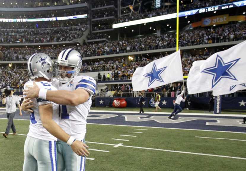 Dallas Cowboys kicker Dan Bailey (5) celebrates with Dallas Cowboys long snapper L.P....