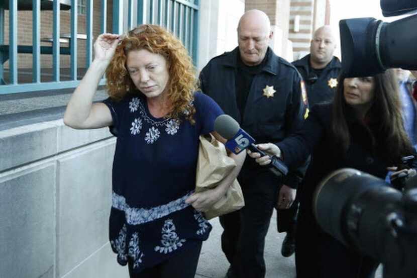 Tonya Couch, madre de Ethan Couch, el joven de la “affluenza”, luego de ser liberada en...