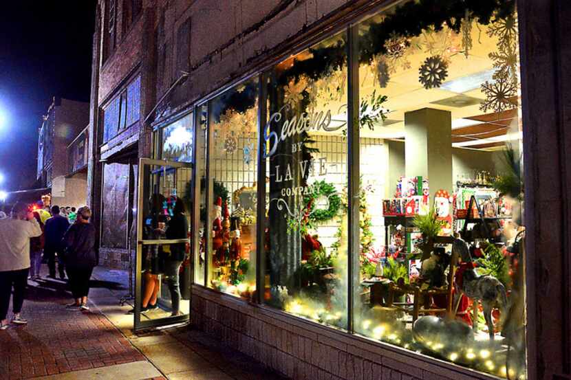A Christmas shopping storefront in historic downtown Mount Pleasant, TX.
