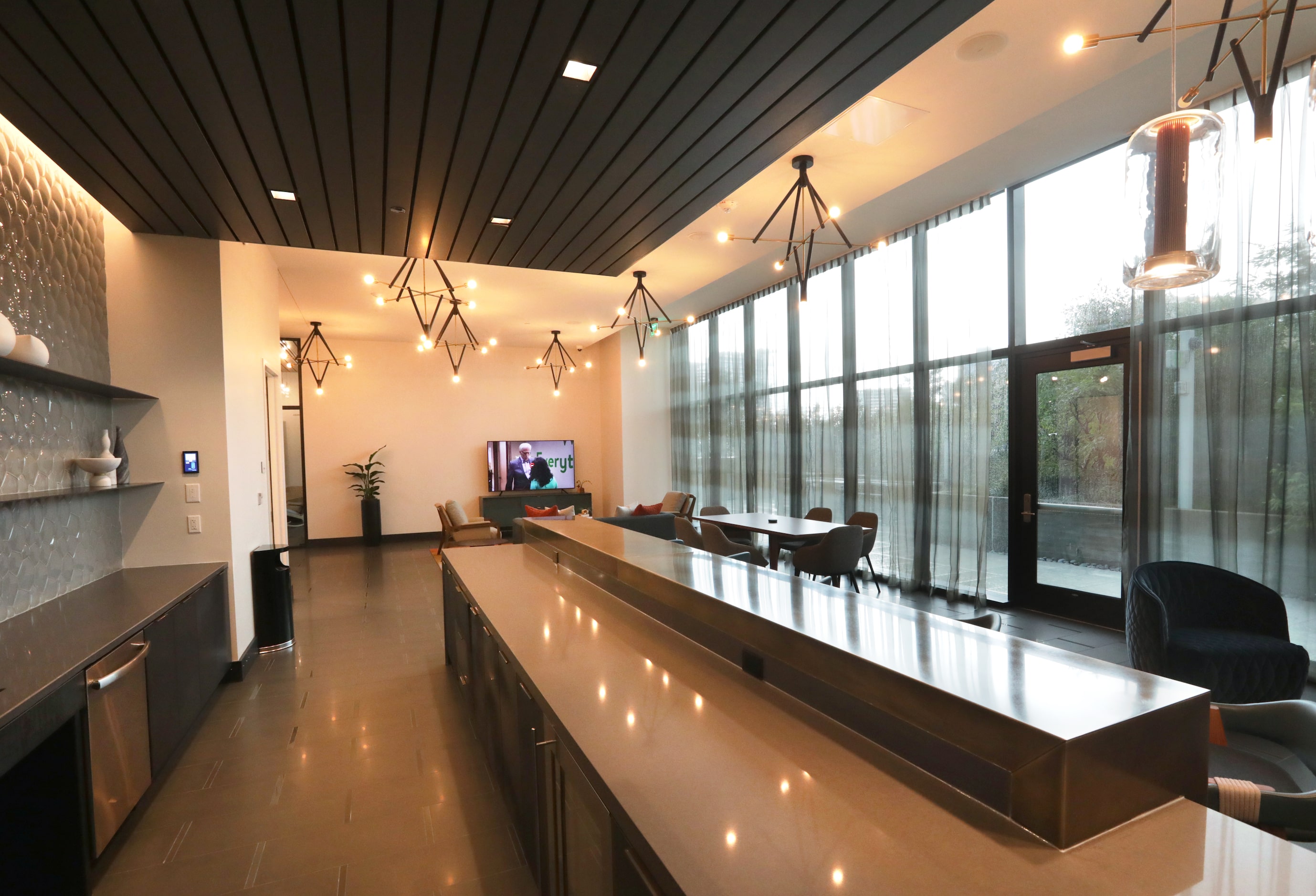 The tenant lounge area  on the 10th floor at Amli Fountain Place.