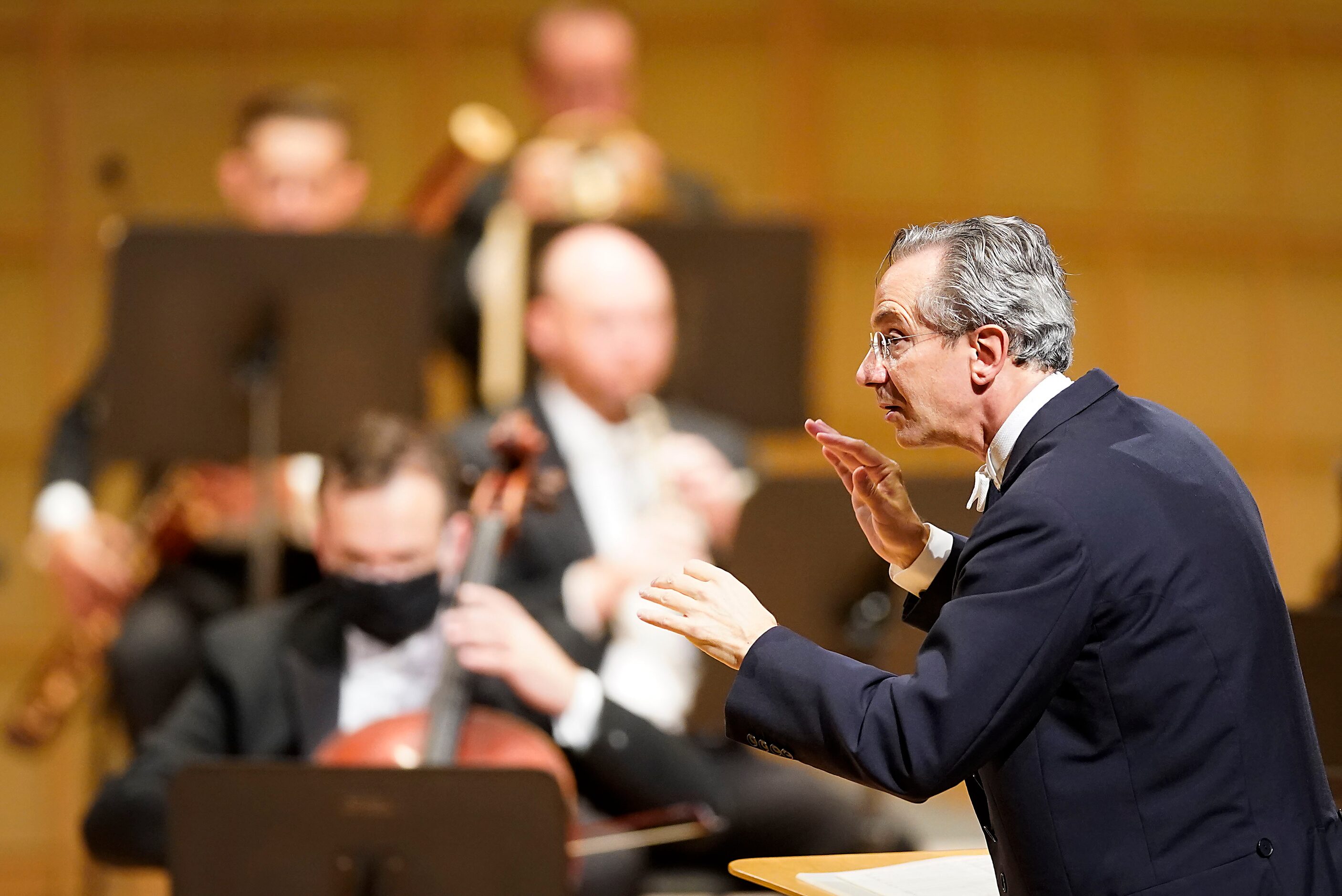 Music director Fabio Luisi conducts during the  season-opening Dallas Symphony concert at...