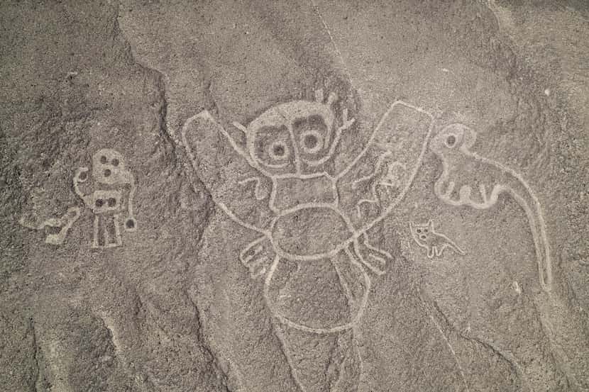 Geoglifos conocidos como Líneas de Nazca cubren La Pampa de Nazca, Perú, el miércoles 17 de...