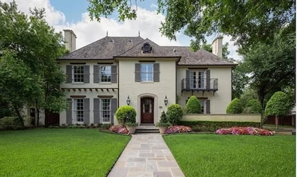 Lindley Arthur and her husband purchased this University Park home designed by architect...