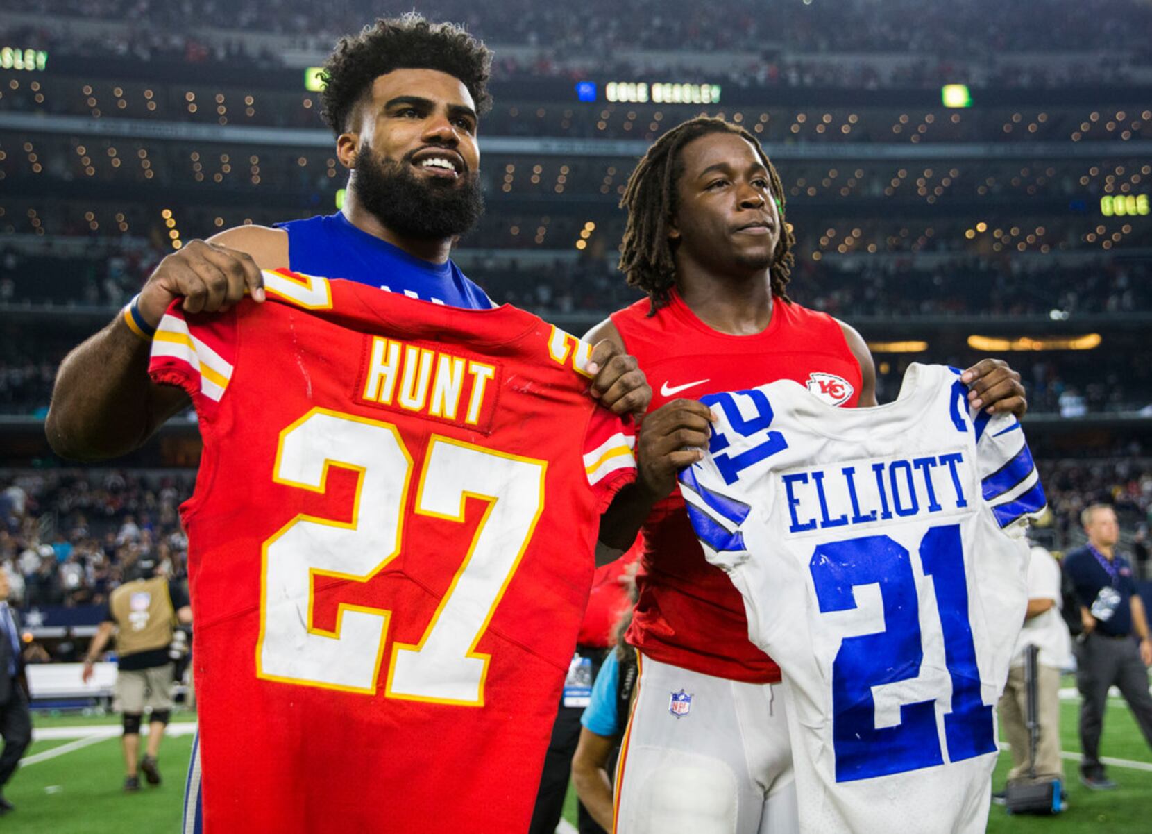 Kareem Hunt talks 'no excuses,' why he was so happy Cowboys RB Ezekiel  Elliott played vs. Chiefs