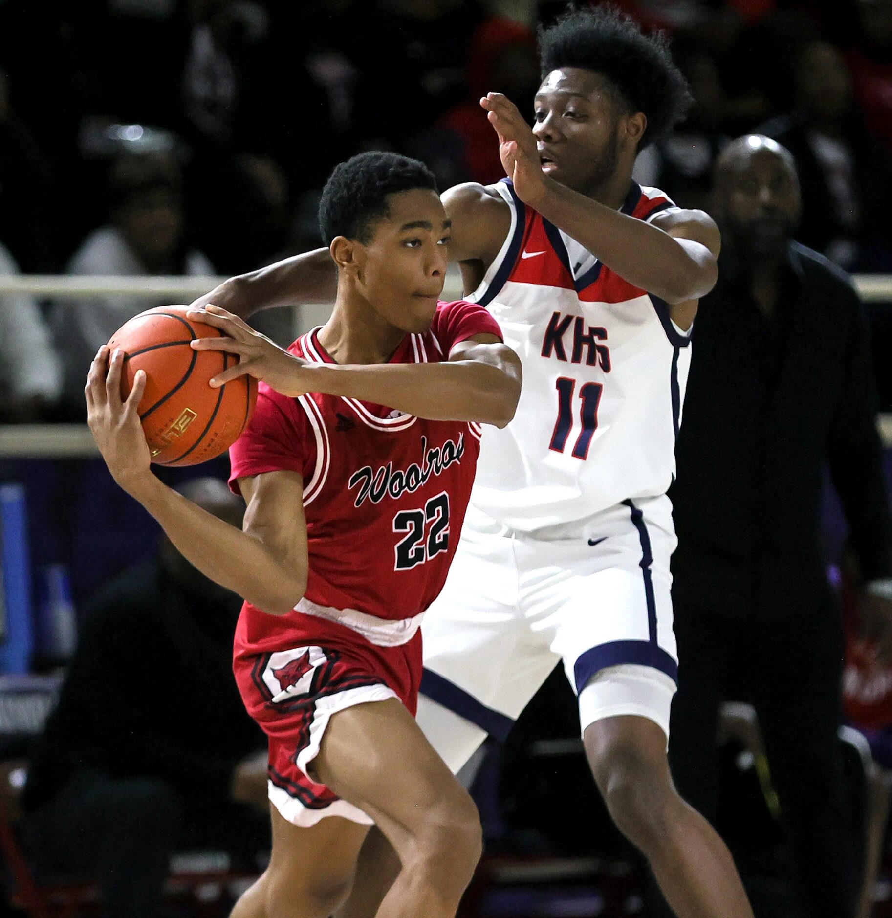 Woodrow Wilson guard Kameron Loyd (22) looks to pass the ball against Kimball forward Barack...