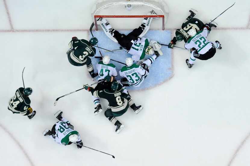ST PAUL, MN - APRIL 20: Antti Niemi #31 of the Dallas Stars makes a save in net against the...