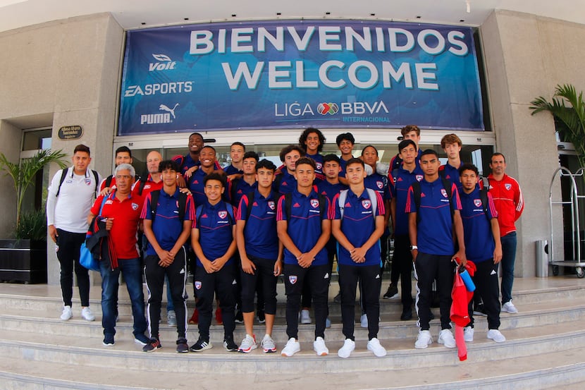 The FC Dallas U17s arrive in Mexico City to take part in the 2019 Liga MX Sub International...