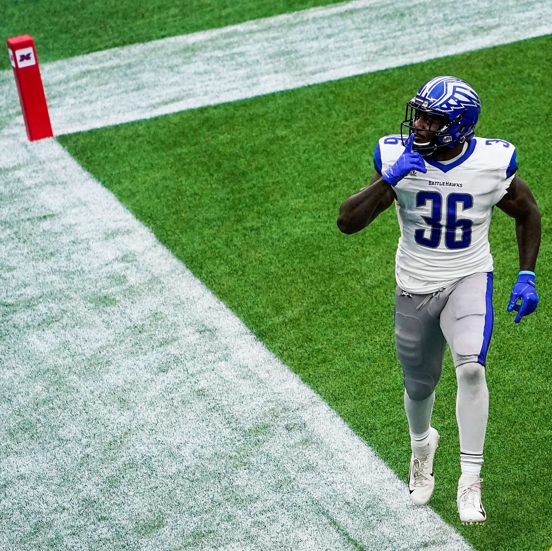 St. Louis Battlehawks running back Keith Ford (36) motions to the crowd after scoring on a...